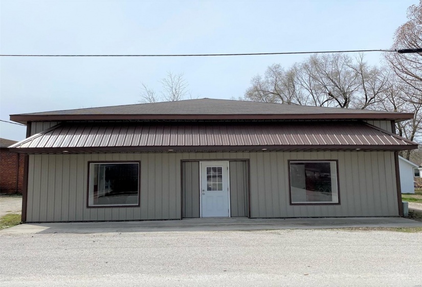 3065 Madison Avenue, Farina, Illinois 62838, ,Commercial Sale,For Sale,Madison,MAR24045135