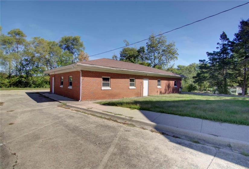 1009 Gallatin Street, Vandalia, Illinois 62471, ,Commercial Sale,For Sale,Gallatin,MAR24062699